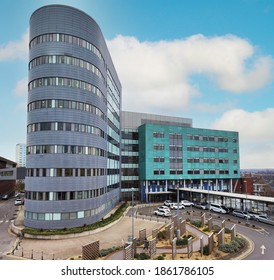 LEEDS, UK - NOVEMBER 24, 2020: Entrance To The Bexley Wing, St James's University Hospital On A Bright November Day, Leeds, West Yorkshire, UK