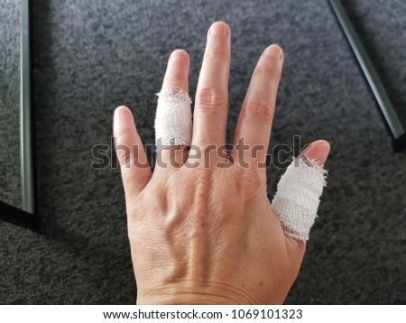 left thumb ring Left thumb ring