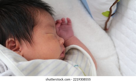 Left Photo Of A Close-up Profile Of A Sleeping Newborn 1 Month After Birth And 0 Years Old