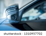 The left-hand mirror camera of the car, the camera helps to find blind spots, increasing the efficiency of seeing the left-turn camera of modern cars.