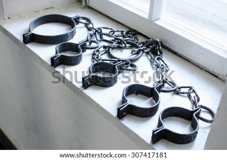 leg cuffs 