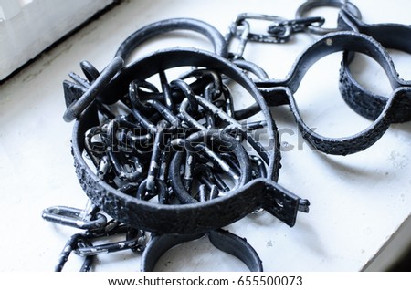 leg cuffs 