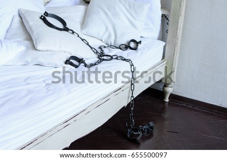 leg cuffs 