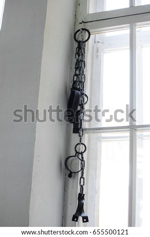 leg cuffs 