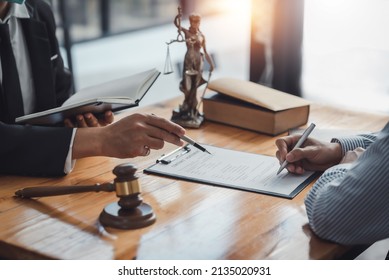 The Legal Execution Department makes an appointment with the customer to sign a mediation agreement to pay the debt. - Shutterstock ID 2135020931