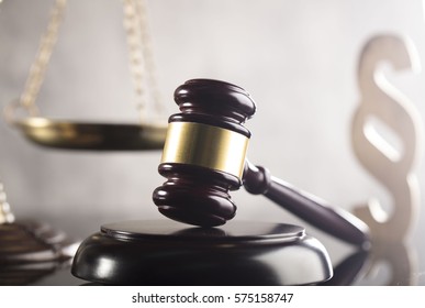 Law Concept Judge Gavel Statue Justice Stock Photo 1408403105 ...