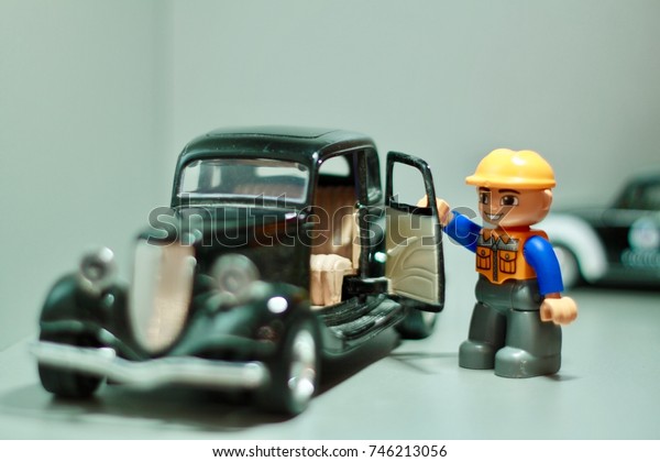 Lego\
Toy man for different jobs. Man working cool\
foto