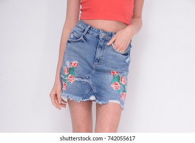 Legs In Embroidered Rose Flowers Skirt Jeans To Beautiful Girl