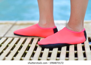 383,444 Girl pool Images, Stock Photos & Vectors | Shutterstock