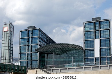 Lehrter Bahnhof Berlin, Modern Building