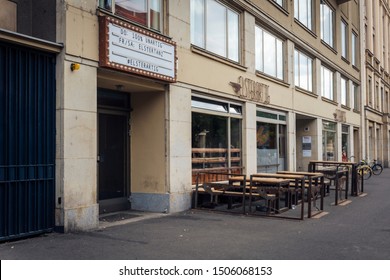 Leipzig Sachsen Geremany July 8 2019 - View At The Cult Locally Elsterartig A Lounge Bar And Secondhandl-shop In Leipzig With Bicycles In Front Of The Entrance And Metal Bird Figurines And Objects