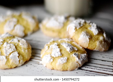 Lemon Crinkle Cookie, Powdered Cookie On A Table With Milk, Cookies For Breakfast, Stack Of Cookies, Lemon Cookie, Pastry, Lemon Dessert, American Cookie