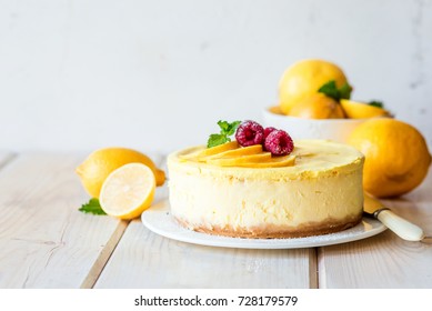 Lemon mousse vanilla cheesecake