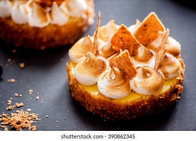 Dessert Gastronomique Images Photos Et Images Vectorielles De Stock Shutterstock