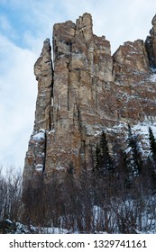 The Lena Pillars Is A Geological Formation And A Natural Park Of The Same Name In Russia, On The Banks Of The Lena River. Located In Khangalassky District Of Yakutia, 104 Km From The City Of Pokrovsk.