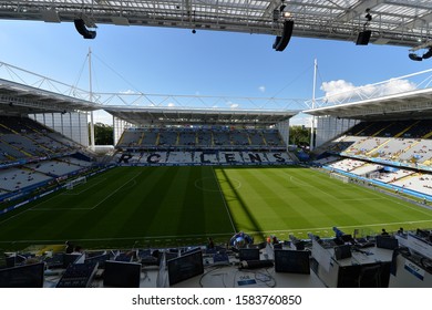 LENS AGGOLO FRANKREICH STADE BOLLAERT DELELIS 25.Juni 2016 Fussball EURO 2016 Kroatien Vs Portugal

Grandstand Stade Bollaert Delelis Interior View