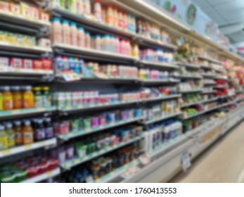 Lens Blur Close Up Cooling Cabinet Within A 24-hour Convenience Store Is A Large, Multi-tiered Shelf There Are Many Products And Beverages. Tidy Easy To Pick Up In The Closet