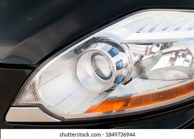 
Lens Car Headlight With Xenon Bulbs.