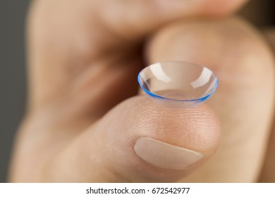 Lense on finger