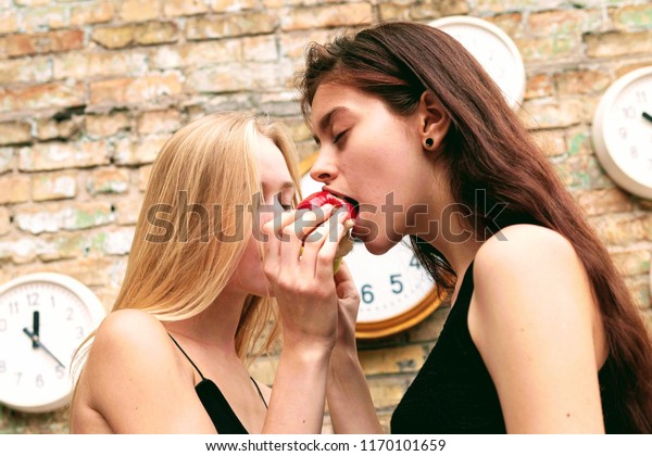 Lesbian Seduction Friend