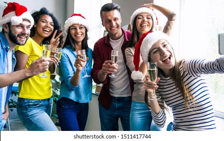 Party Animals Group Friends Posing Joint Stock Photo 1511417741 ...