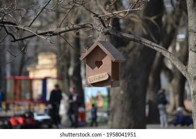 Let's Meet Feeder In The Park