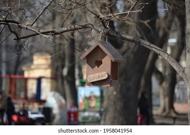 Let's Meet Feeder In The Park