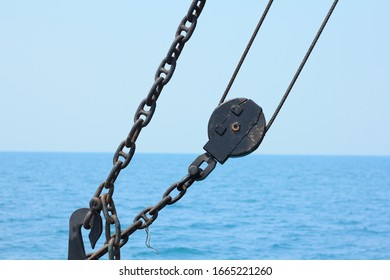 
Lever Chain Hoist Using On Ship Or Ferry Boat. 