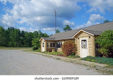 Lewiston, Michigan - Aug. 2012: Restaurant And Bar No Longer In Business