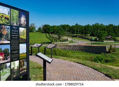 Lexington, Kentucky / USA - June 21, 2006: Frankfort Pike Scenic Byway Lexington Frankfort Corridor With Statue Honoring The Horse Industry And Horse Racing Triple Crown Winner Secretariat. 