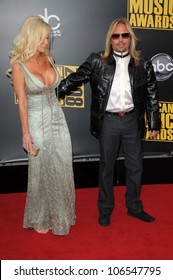 Lia Gherardini And Vince Neil  At The 2008 American Musica Awards. Nokia Theatre, Los Angeles, CA. 11-23-08