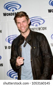 Liam McIntyre Attends Day One Of The 32nd Annual WonderCon Convention In Anaheim, CA On March 23, 2018.