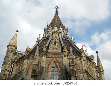 Library Of Canadian Parliament May Spring In Ottawa, Canada