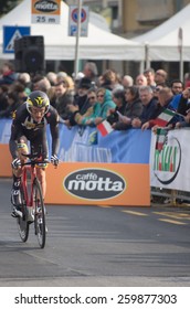 LIDO DI CAMAIORE, LUCCA - MARCH 11: The British Racer Cummings In Action During The First Stage Of Tirreno Adriatica Race On The 11th March, 2015 N Lido Di Camaiore, Lucca.