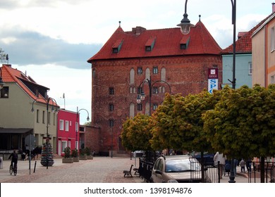 Lidzbark Warminski, Poland - May 6, 2019: The High Gate In Central  Lidzbark Warminski, A Town In The Warmian-Masurian Voivodeship In Poland And The Capital Of Lidzbark County.
