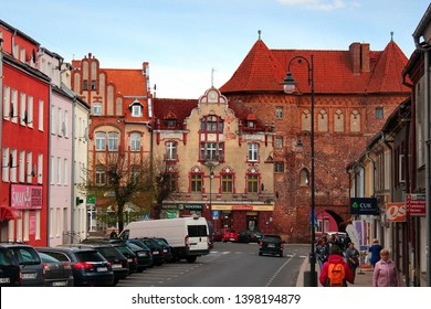 Lidzbark Warminski, Poland - May 6, 2019: The High Gate In Central  Lidzbark Warminski, A Town In The Warmian-Masurian Voivodeship In Poland And The Capital Of Lidzbark County.