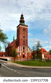 Lidzbark Warminski, Poland - May 6, 2019: Collegiate Church Of Saints Peter And Paul In Lidzbark Warminski, A Town In The Warmian-Masurian Voivodeship In Poland And The Capital Of Lidzbark County.