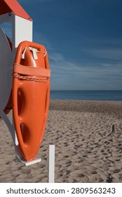 LIFE STAND - An integrated audio-visual system combined with a lifebuoy designed to alert others of a life-threatening situation in the water 

