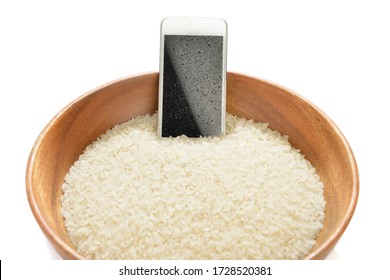 Lifehacks, Digging Your Wet Mobile Phone In Rice Will Fix It.     