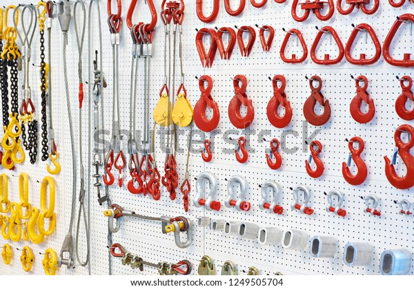Lifting\
equipment and chains in exhibition\
store