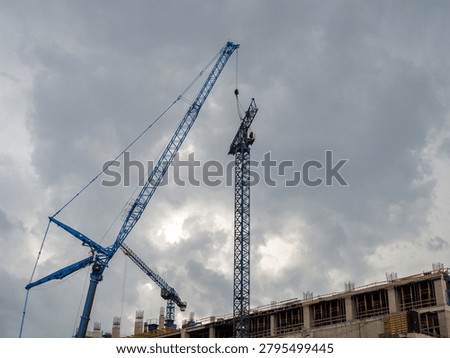 lifting process of pre-assembled tower crane elements with giant auto crane