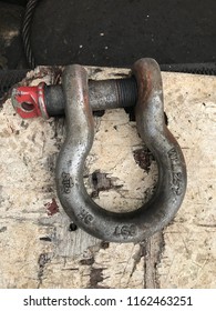 Lifting Shackle,one Of Lifting Gear Use For Lifting The Goods.