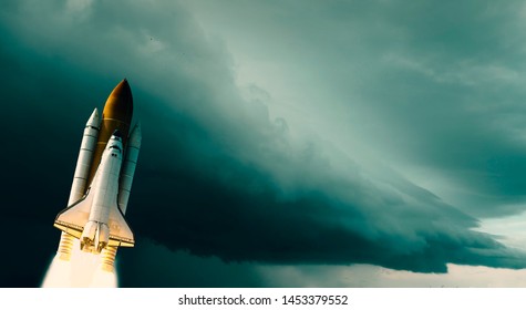 3,011 Liftoff Stock Photos, Images & Photography | Shutterstock