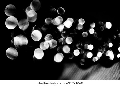 Light balls in deep darkness, darkness consume the light, the path of light