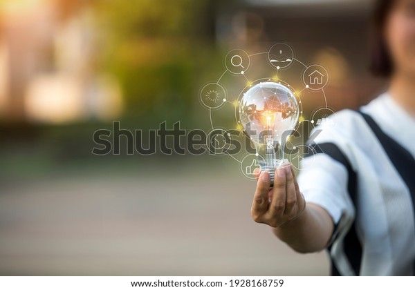 Light bulbs that grow, in the concept of energy\
in nature.