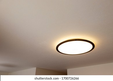 Light mounted on the ceiling in the room