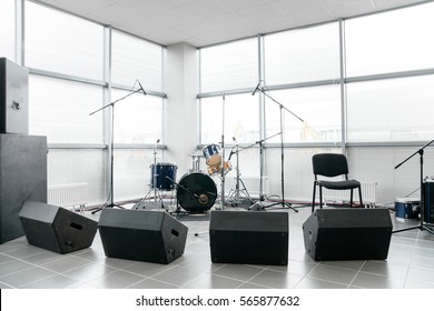 Light Music Room