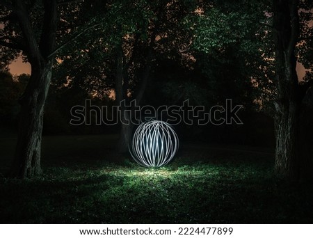 Light painting in the forest - Circle light painting