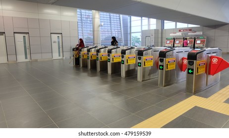 Light Rail Transit Station With Electronic Entrance  - Photo Taken On  31st. August 2016 At Light Rail Transit ( LRT) Station At Kuala Lumpur , Malaysia