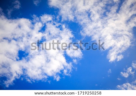 light white cloud with clear blue sy